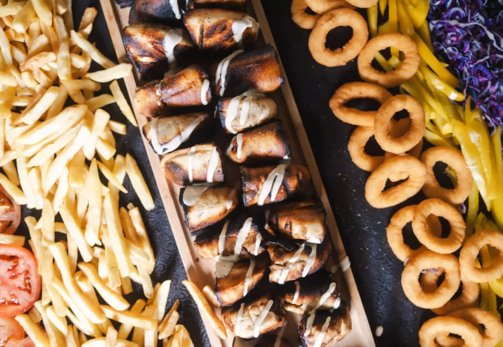 שולחן שוק באזור השרון